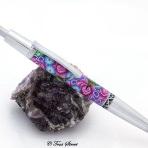 Fuchsia Roses with Hummingbirds